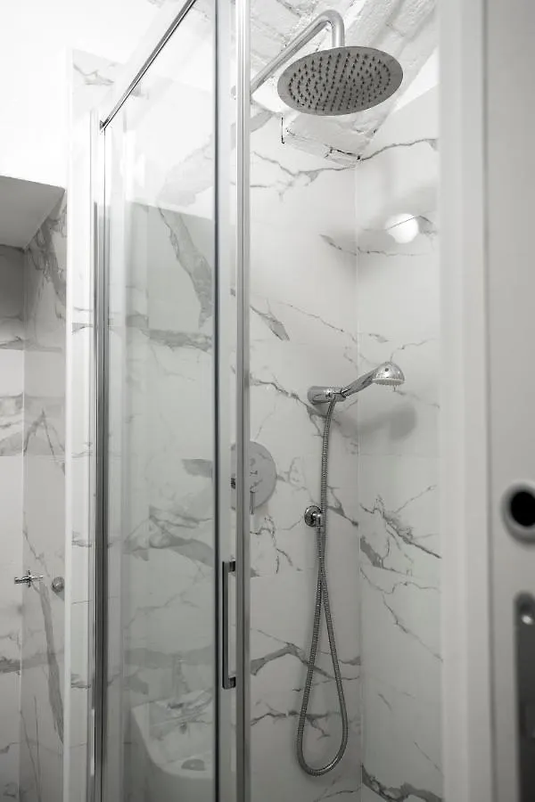 Duomo 15 Minuti A Piedi Luxury*Wifi*Netflx Apartment Milan Italy